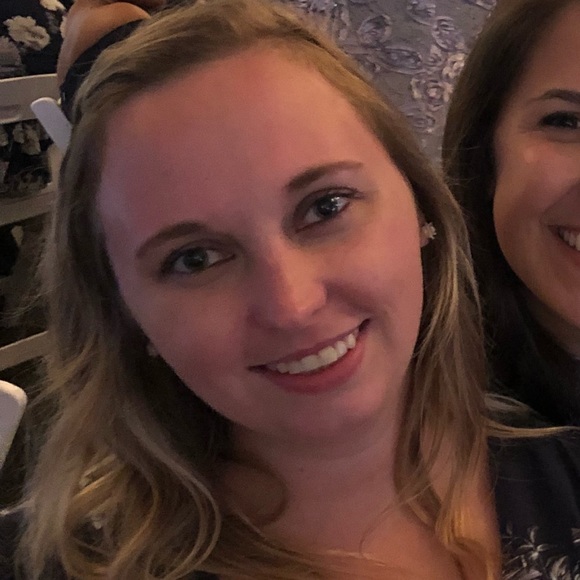 Meet your Posher, Julianne - Picture 1 of 1